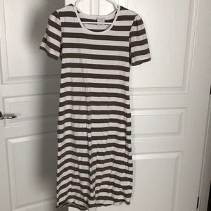 White and Brown Striped Maternity Dress! ❤️